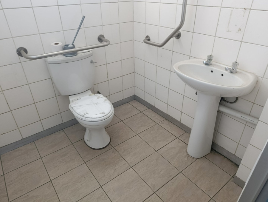 To Let commercial Property for Rent in Oos Einde Free State